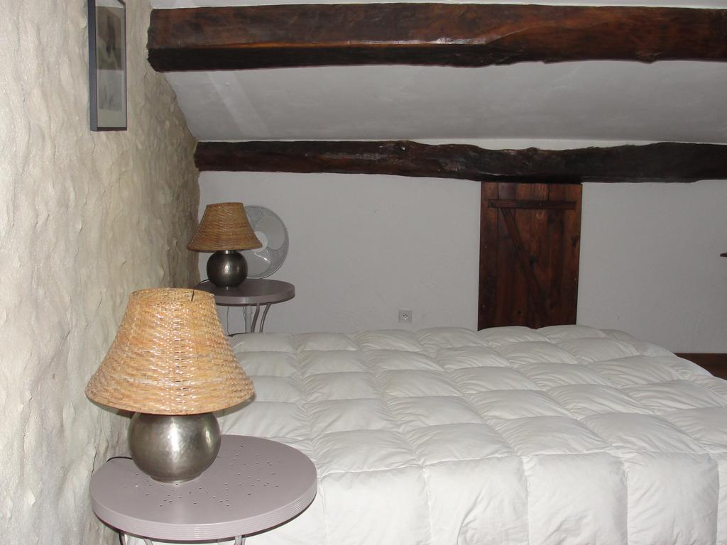Le Mas De La Cherine Quinson Room photo